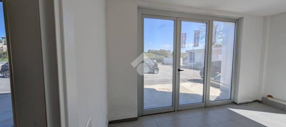 1 room Commercial property in Pomezia, Italy No. 52455 31