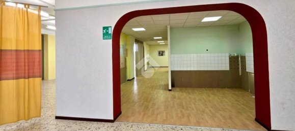 600m² Commercial property in Notaresco, Italy No. 362797 10