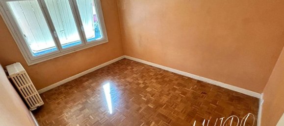 5 bedrooms Townhouse in Vatan, France No. 74400 11