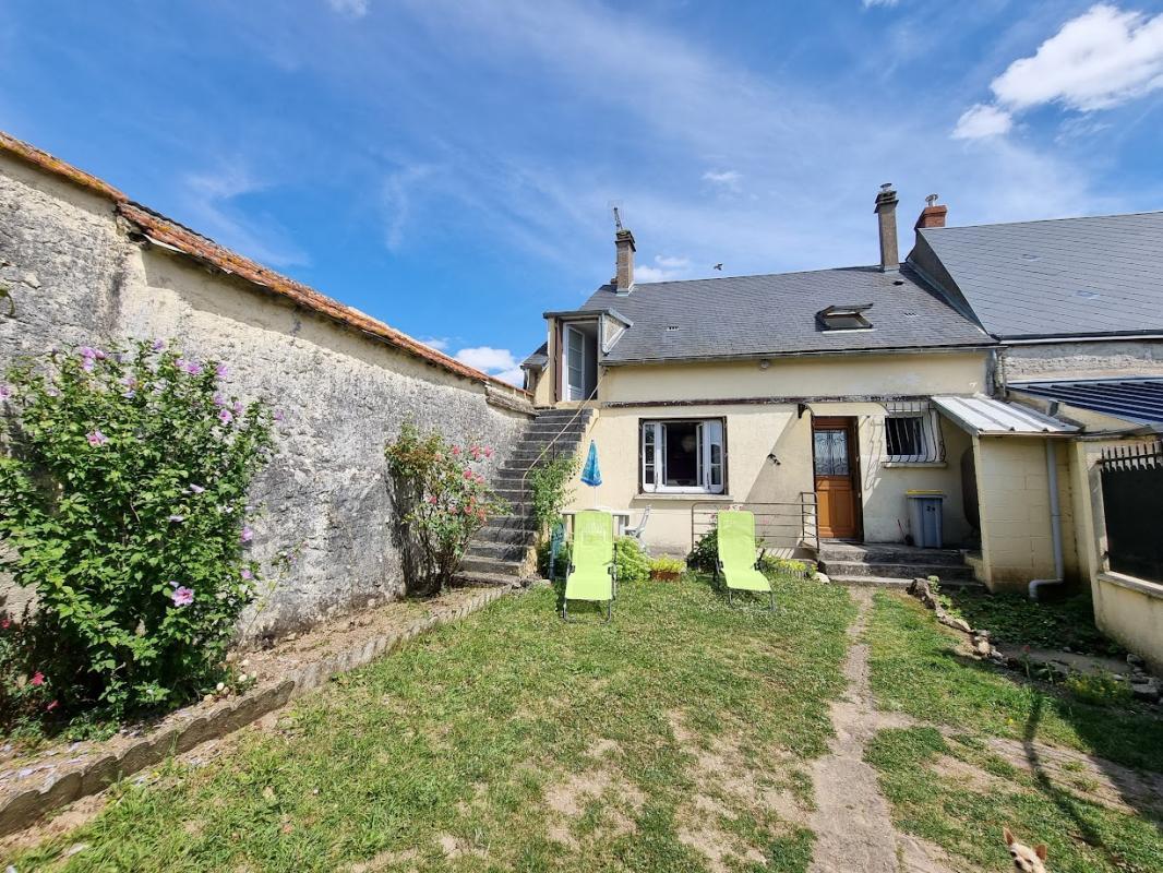 Casa T4 em Loigny-la-Bataille, France N.º 249992