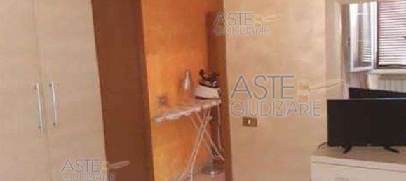 3 rooms Apartment in Rome, Italy No. 197770 27