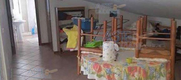 3 rooms Apartment in Rome, Italy No. 197770 4