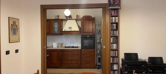 2 bedrooms Apartment in Milan, Italy No. 314925 3