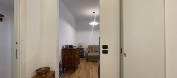 2 bedrooms Apartment in Milan, Italy No. 314925 11