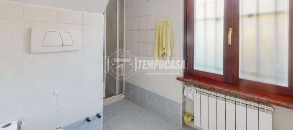 3 rooms House in Cambiano, Italy No. 130514 8