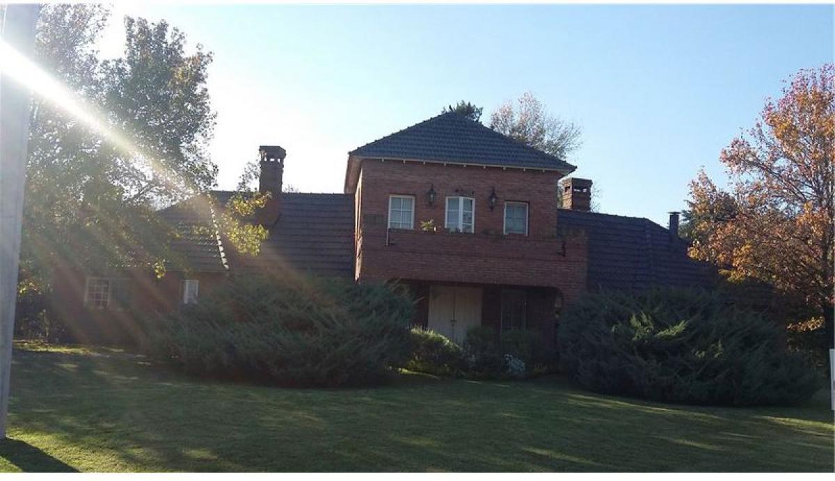 3 bedrooms House in Moreno, Argentina No. 51214