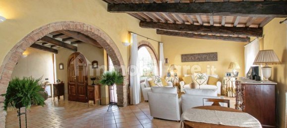 6 bedrooms House in Sarteano, Italy No. 179443 11