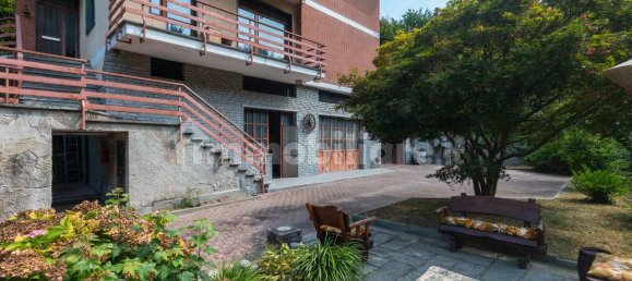 6 bedrooms Villa in Castiglione Torinese, Italy No. 349913 2