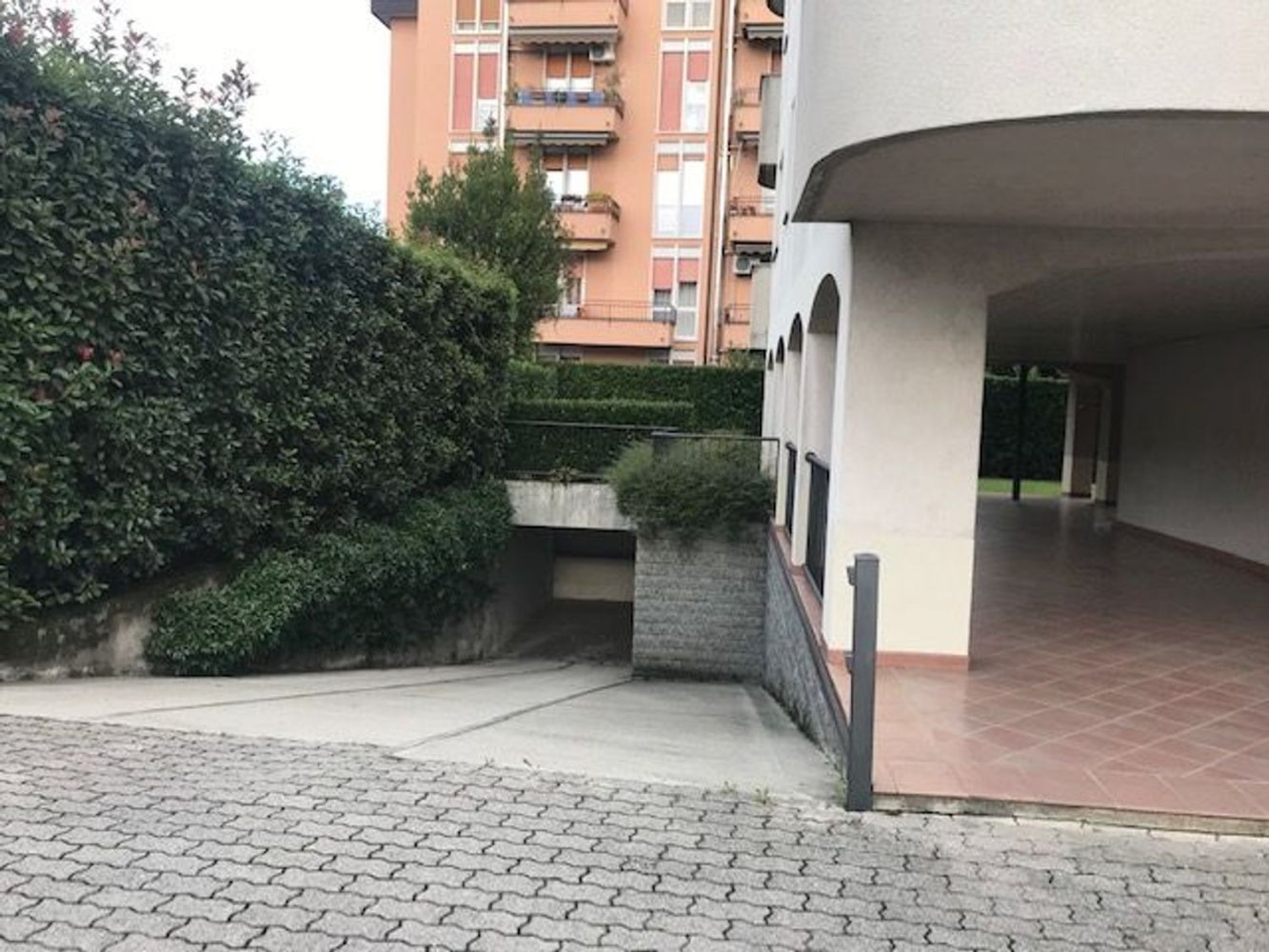 Garage in Biassono, Italy 12m², Nr. 2327