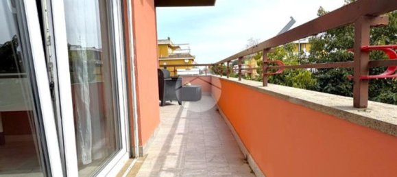 3-salle Appartement à Anzio, Italy No. 73941 5