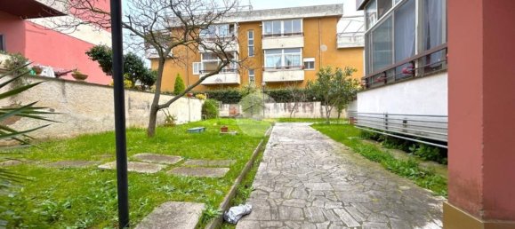 3-salle Appartement à Anzio, Italy No. 73941 27