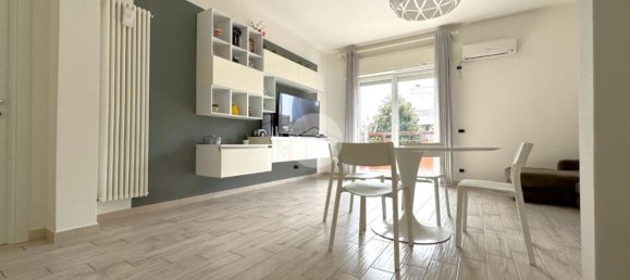 3-salle Appartement à Anzio, Italy No. 73941 13