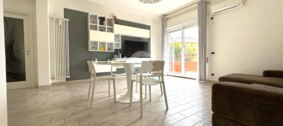 3-salle Appartement à Anzio, Italy No. 73941 14