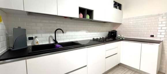 3-salle Appartement à Anzio, Italy No. 73941 16