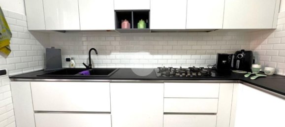 3-salle Appartement à Anzio, Italy No. 73941 17