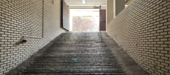 16m² Garage in Burgos, Spain No. 187788 4