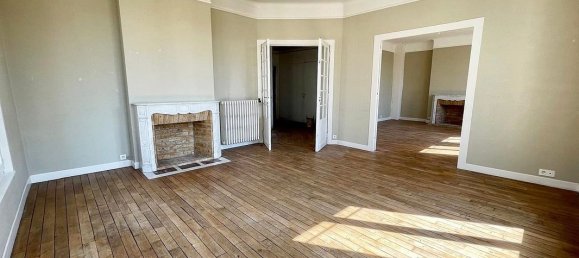 2 bedrooms Apartment in Reims, France No. 266182 2