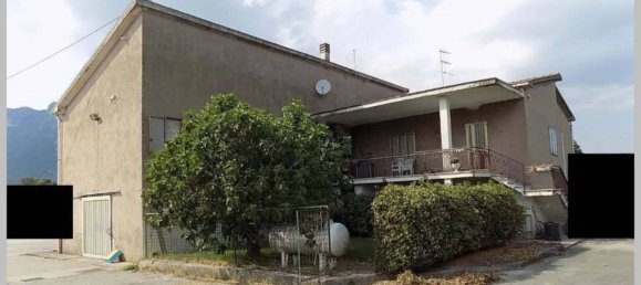 6 bedrooms Villa in Venafro, Italy No. 299897 9