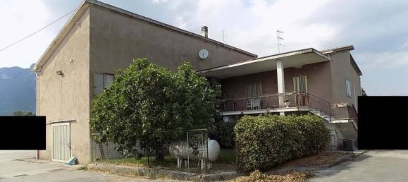 6 bedrooms Villa in Venafro, Italy No. 299897 5