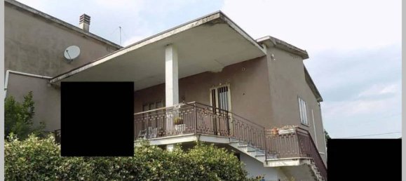 6 bedrooms Villa in Venafro, Italy No. 299897 10