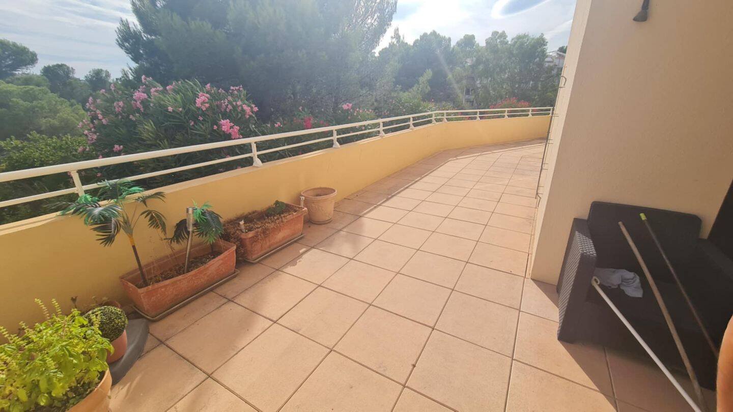 2 Schlafzimmer Wohnung in Saint-Raphael, France, Nr. 333974