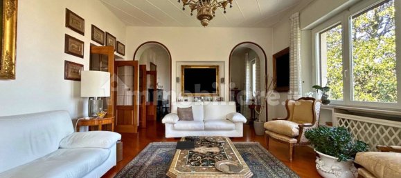 4 bedrooms Villa in Gallarate, Italy No. 144372 3