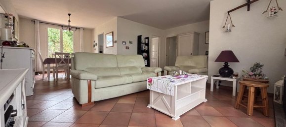 3 bedrooms House in Saint-Germain-les-Corbeil, France No. 333423 2