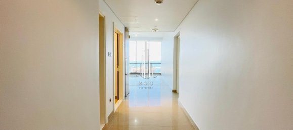 Apartamento de 2 dormitorios en Corniche Road, UAE No. 95586 11