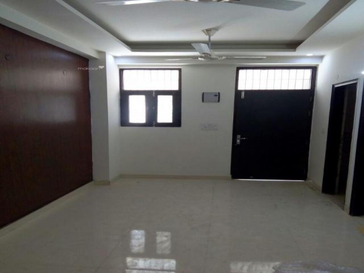 2 Schlafzimmer Haus in Noida, India, Nr. 66699