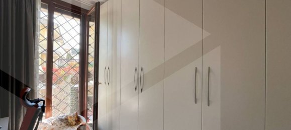 3-salle Appartement à Pontedera, Italy No. 21010 15