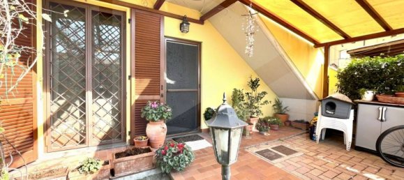 3-salle Appartement à Pontedera, Italy No. 21010 3