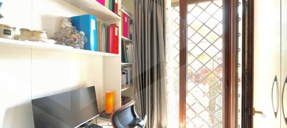 3-salle Appartement à Pontedera, Italy No. 21010 14