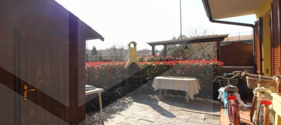 3-salle Appartement à Pontedera, Italy No. 21010 19