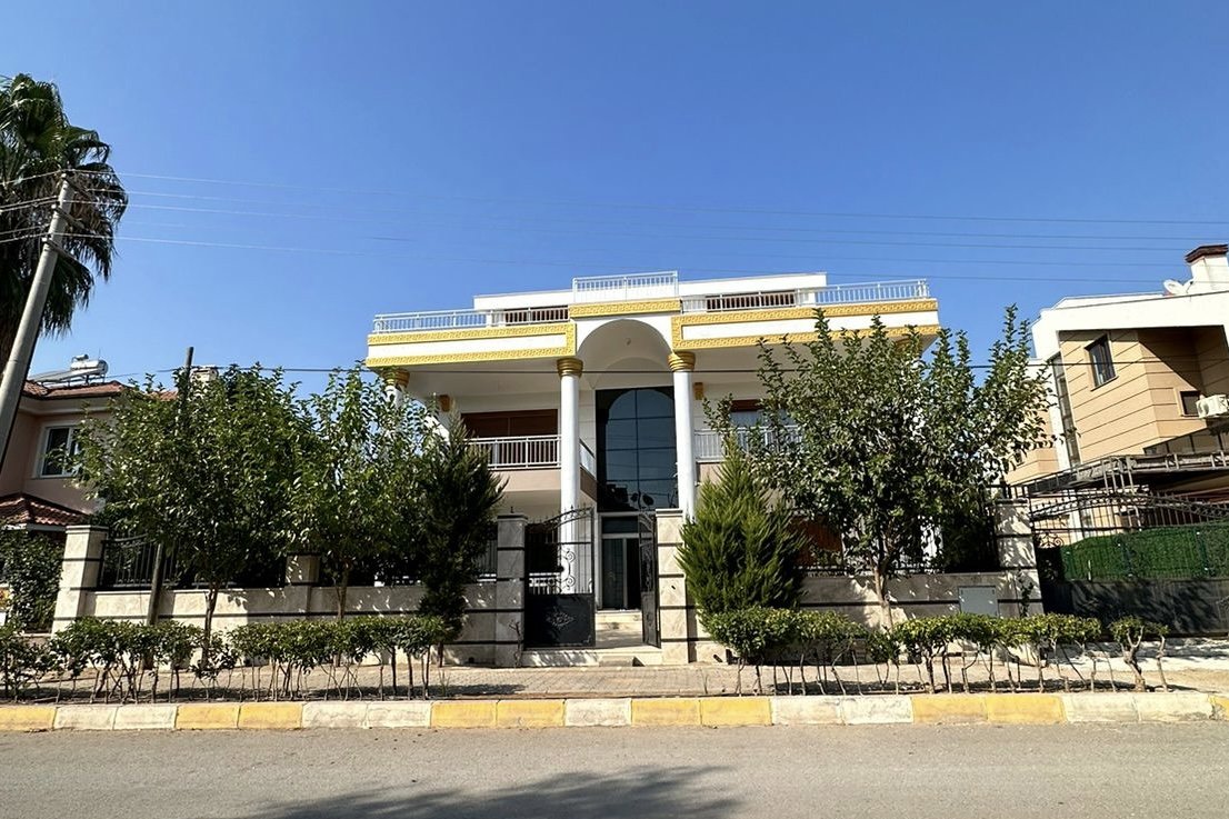 Villa 6+1 in Antalya, Turkey No. 21611