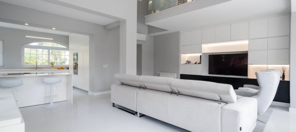 4 bedrooms House in Almada, Portugal No. 18385 13