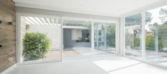 4 bedrooms House in Almada, Portugal No. 18385 20