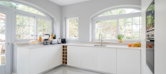 4 bedrooms House in Almada, Portugal No. 18385 17