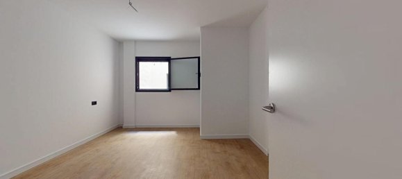 2 bedrooms Commercial property in Las Palmas De Gran Canaria, Spain No. 99287 11