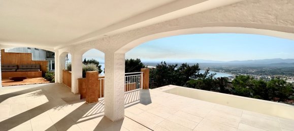 3 bedrooms House in Roses, Spain No. 146230 6