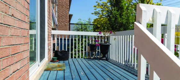 6 bedrooms House in Mississauga, Canada No. 895 9