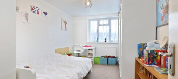 2 bedrooms Maisonette in London, United Kingdom No. 12398 4