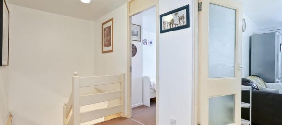 2 bedrooms Maisonette in London, United Kingdom No. 12398 10