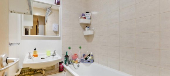 2 bedrooms Maisonette in London, United Kingdom No. 12398 7