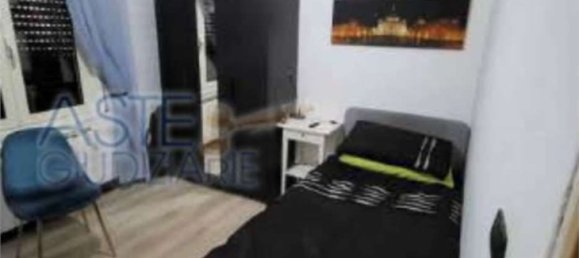 5 rooms Apartment in Bari, Italy No. 182953 13