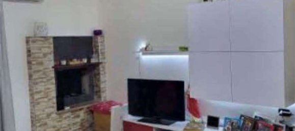 5 rooms Apartment in Bari, Italy No. 182953 2