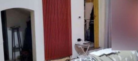 5 rooms Apartment in Bari, Italy No. 182953 4