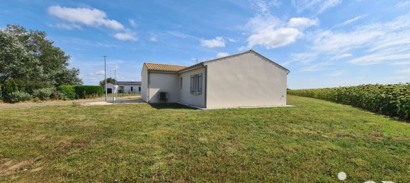 4 bedrooms House in Les Essards, France No. 344975 5