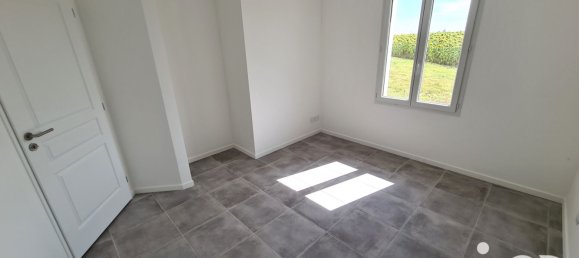 4 bedrooms House in Les Essards, France No. 344975 16