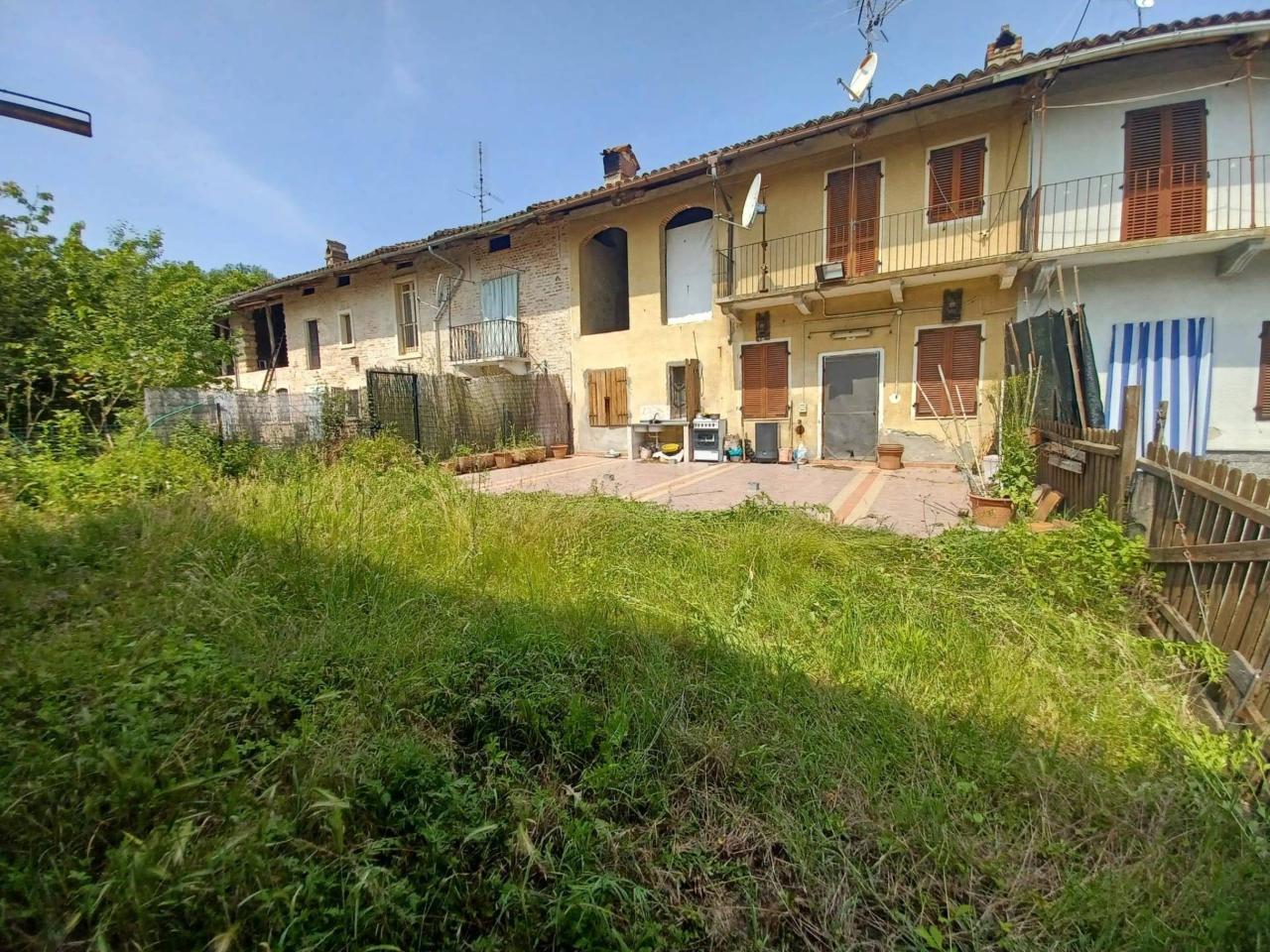 Дом с 5 комнатами в Верруа Савоя, Италия № 169811