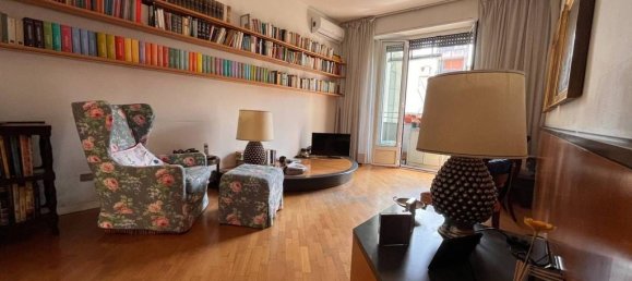 1 bedroom Apartment in Milan, Italy No. 332103 4